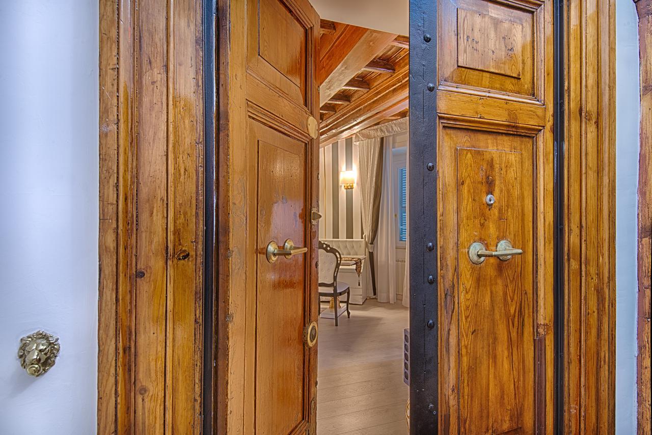 Spanish Steps Amazing Apartment Рим Екстер'єр фото